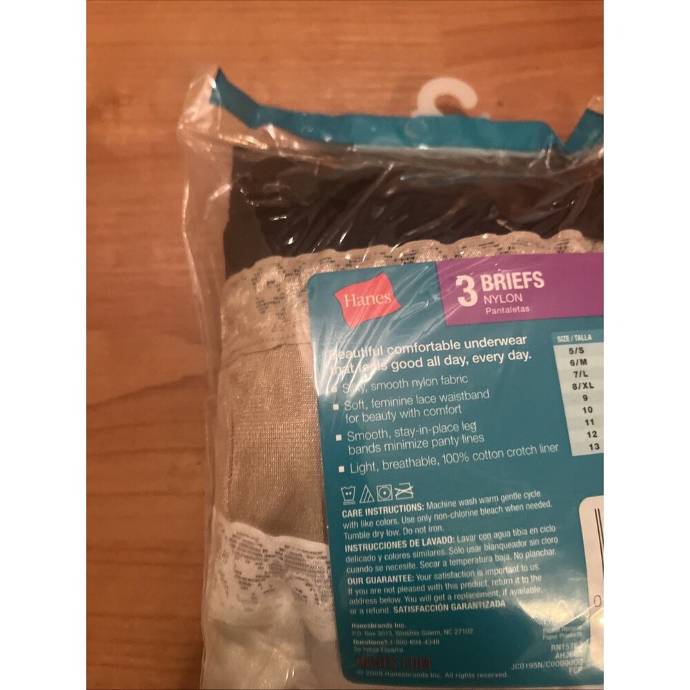 Hanes 3-Pair Women's Nylon Briefs Underwear Panties Wedge Free Size 12 - Picture 8 of 12
